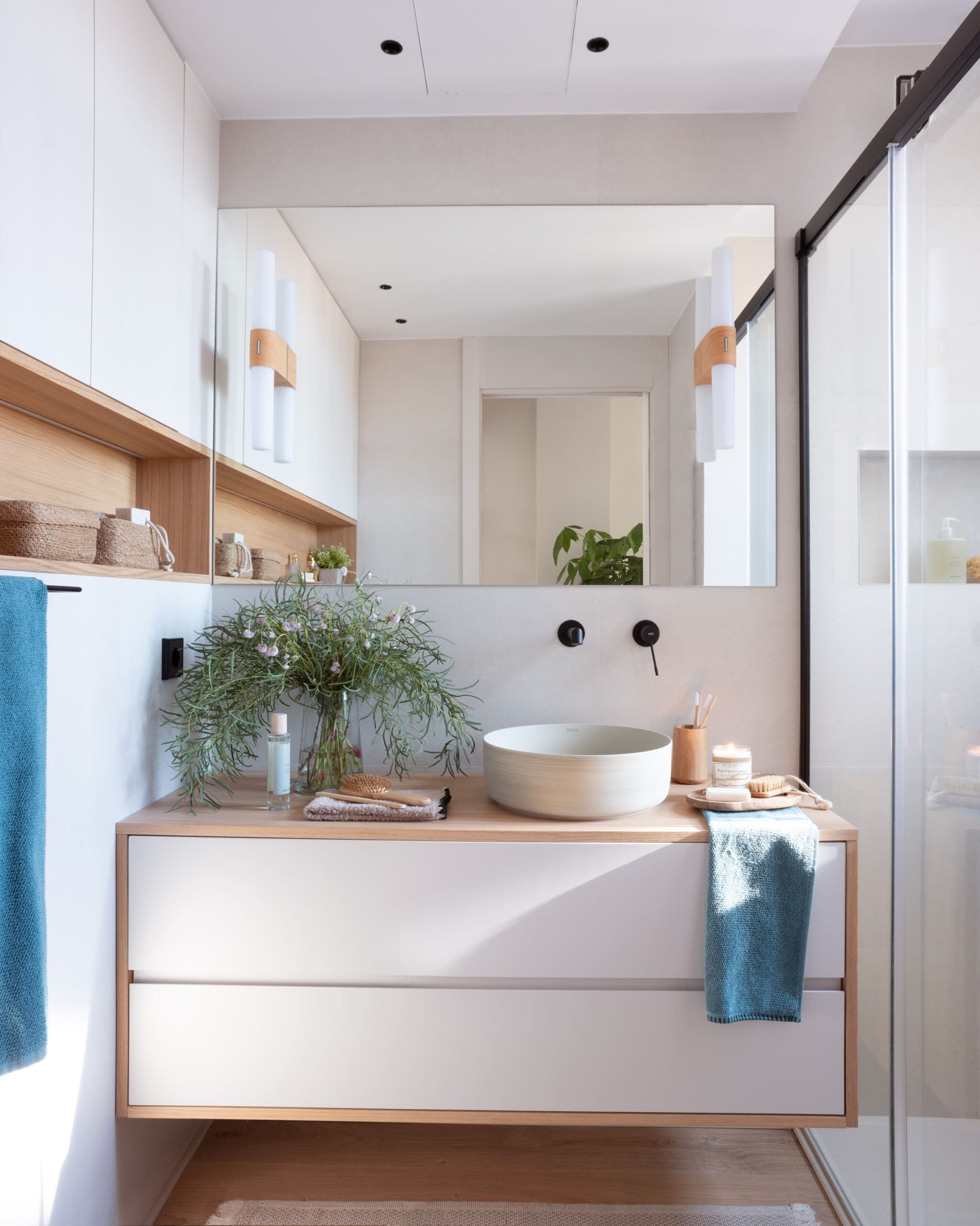Baños pequeños modernos